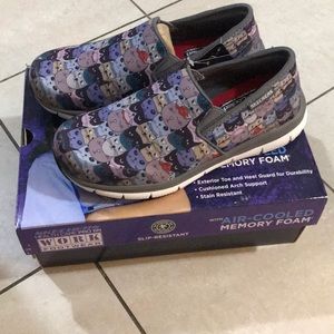 Skechers size 7 medical work shoes cat print